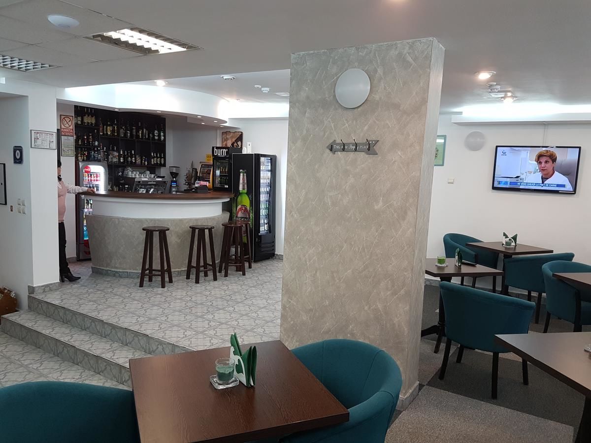 Отель Hotel Cristal Sinaia Синая-27