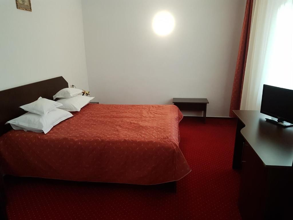 Отель Hotel Cristal Sinaia Синая