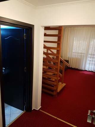 Отель Hotel Cristal Sinaia Синая Двухуровневый люкс-3