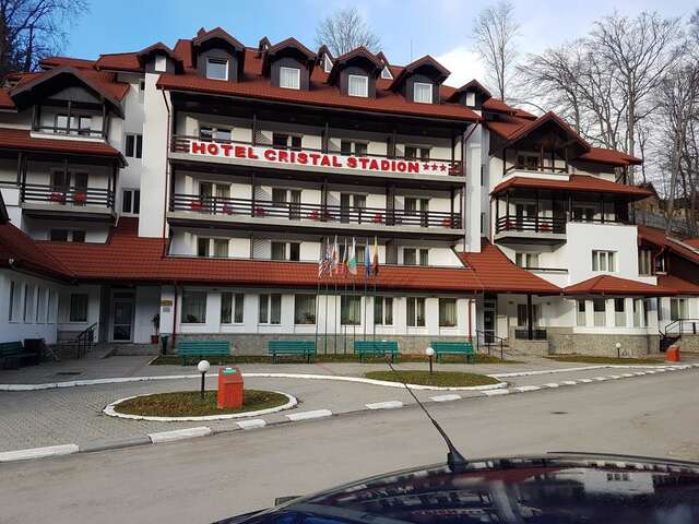Отель Hotel Cristal Sinaia Синая-17