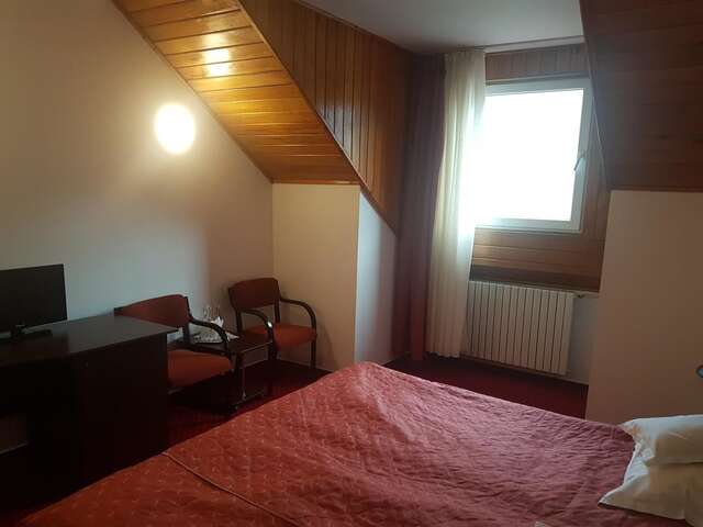 Отель Hotel Cristal Sinaia Синая-30